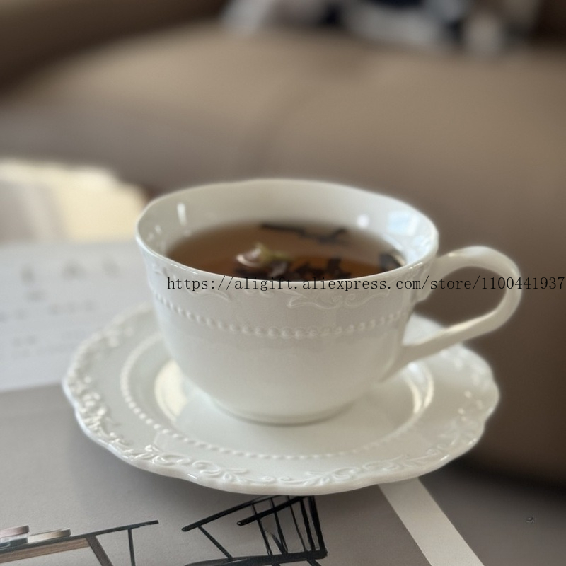 Coffee Tea Game - Francuski lekki luksusowy wytłoczony kwiatowy zestaw